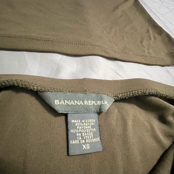 Juniors Banana Republic two piece tank/skirt - Picture 3 of 4